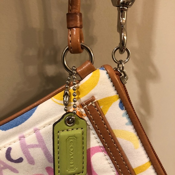 Coach Wristlet - Picture 8 of 11